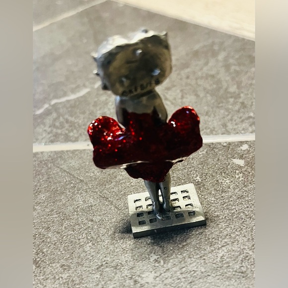 Betty Boop Silver Red Soarkly Figurine NEW - Picture 6 of 10